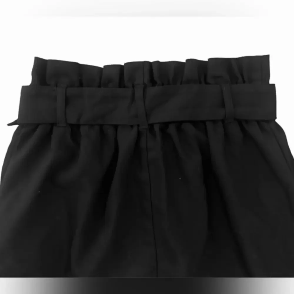 Zara details elastic